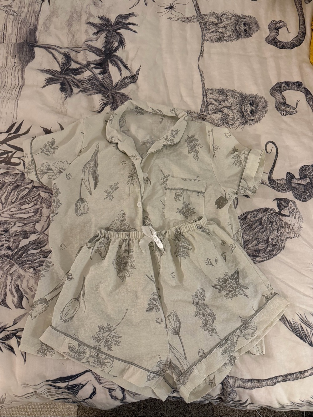 Womens Floral Short Pajama Set - Light Sage